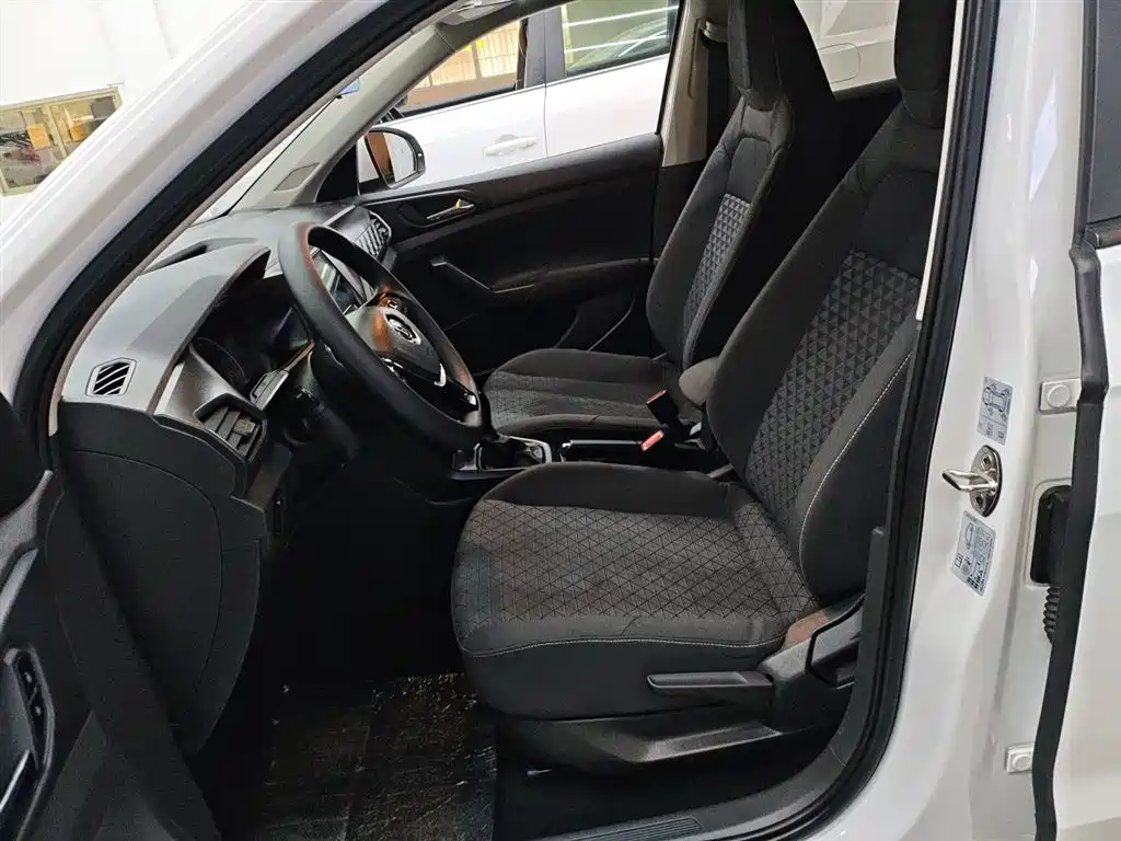 Volkswagen T-Cross 2019 1.5L Automatic Trend Edition фото 15