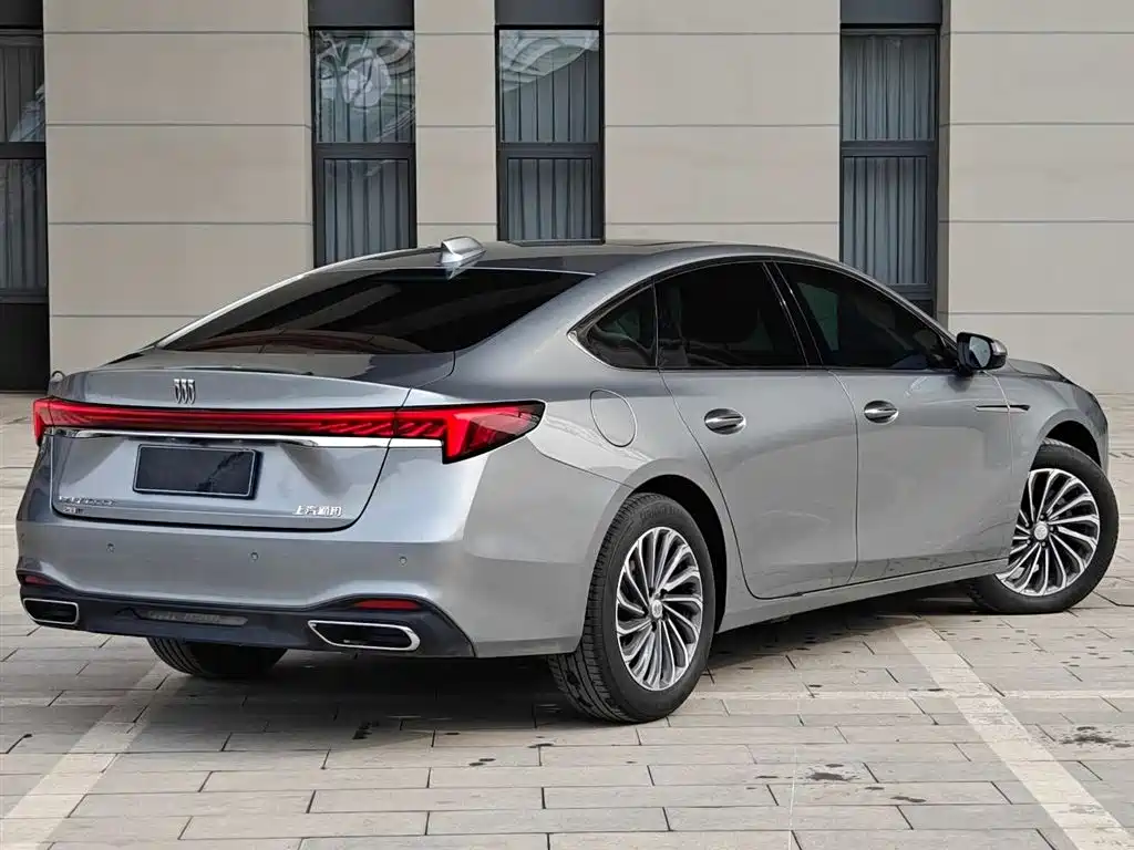 BUICK LACROSSE