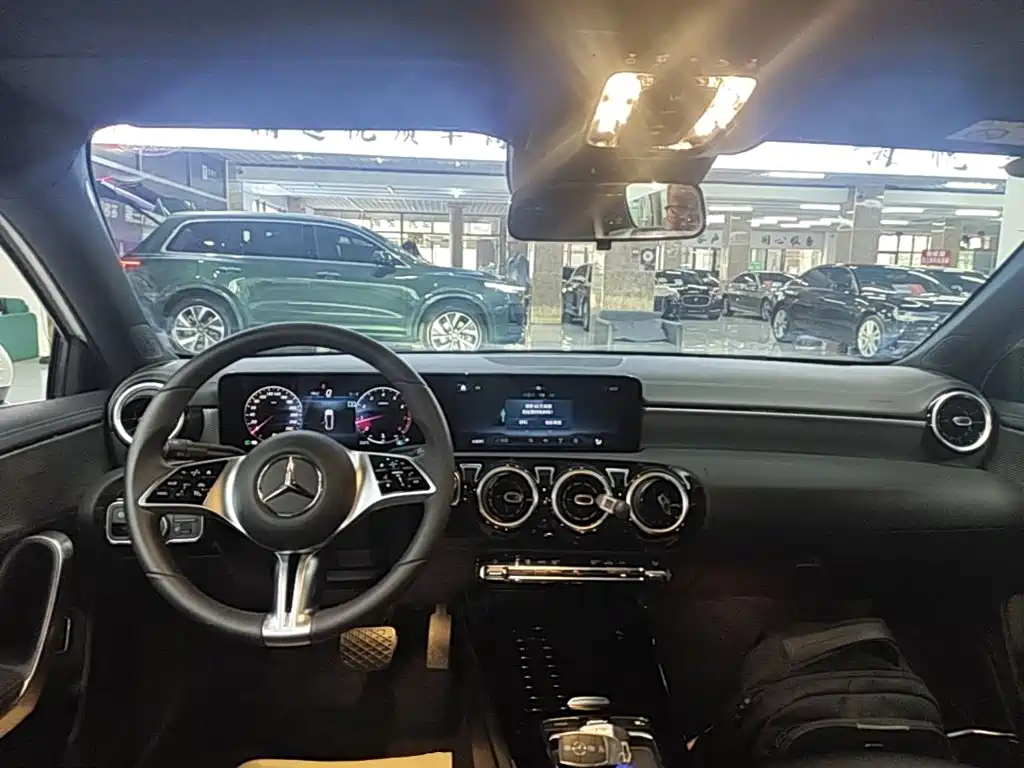 Photo 6 - Mercedes-Benz A-Class