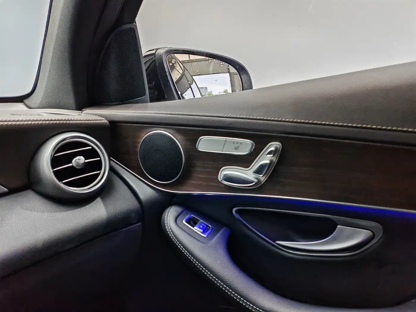 Mercedes-Benz GLC 2021 GLC 260 L 4MATIC Luxury фото 17