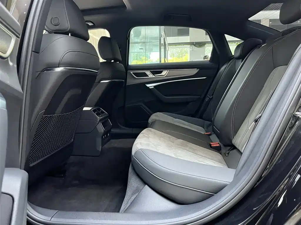 Audi A6L 2024 40 TFSI Luxury Dynamic фото 16