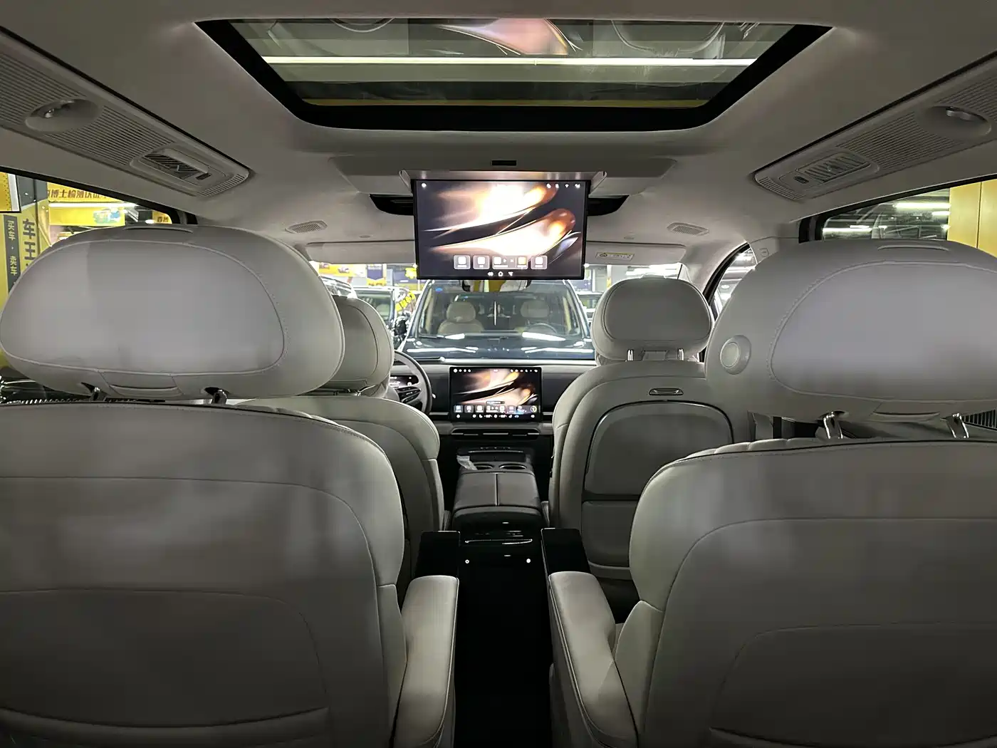Voyah Auto Voyah Dreamer 2025 PHEV AWD Flagship Qian Kun Edition фото 4