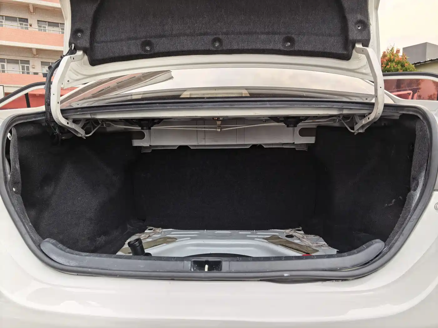 Toyota Corolla 2014 1.6L CVT GL фото 13