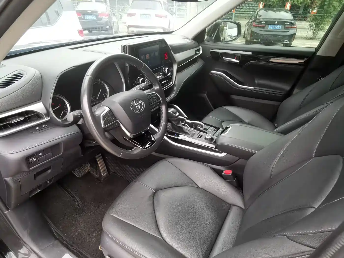 Toyota Highlander 2024 380T AWD Luxury 7-Seater фото 8