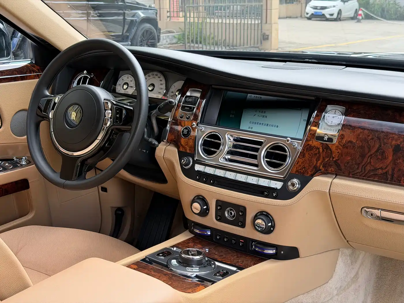 Photo 8 - Rolls-Royce Ghost