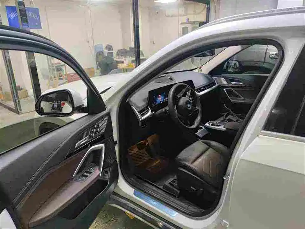 Photo 5 - BMW X1