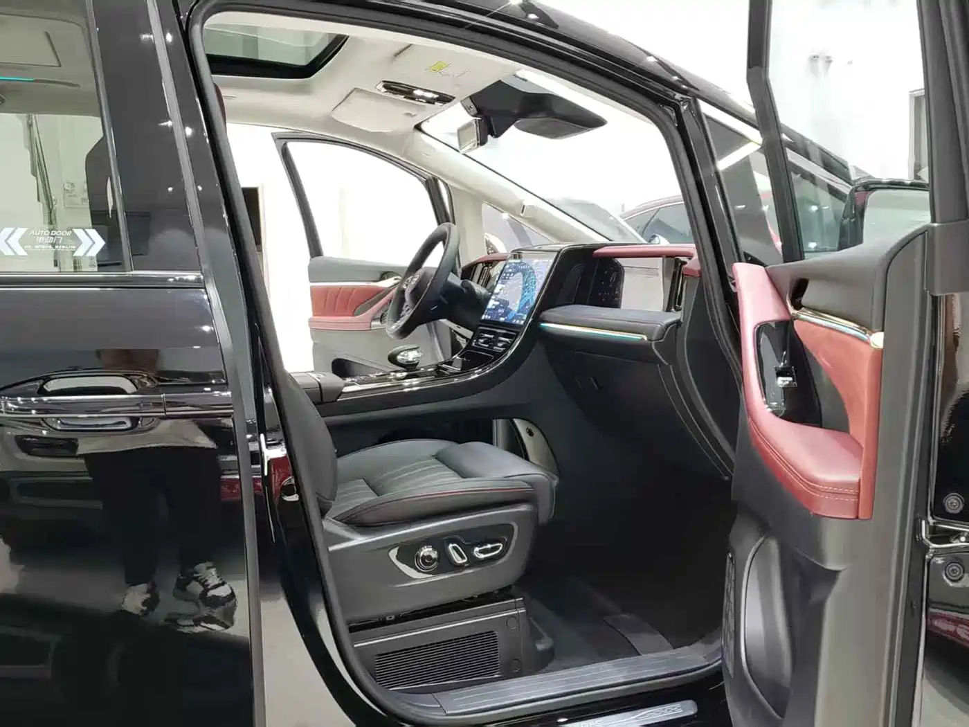 Photo 7 - GAC Trumpchi Trumpchi E9
