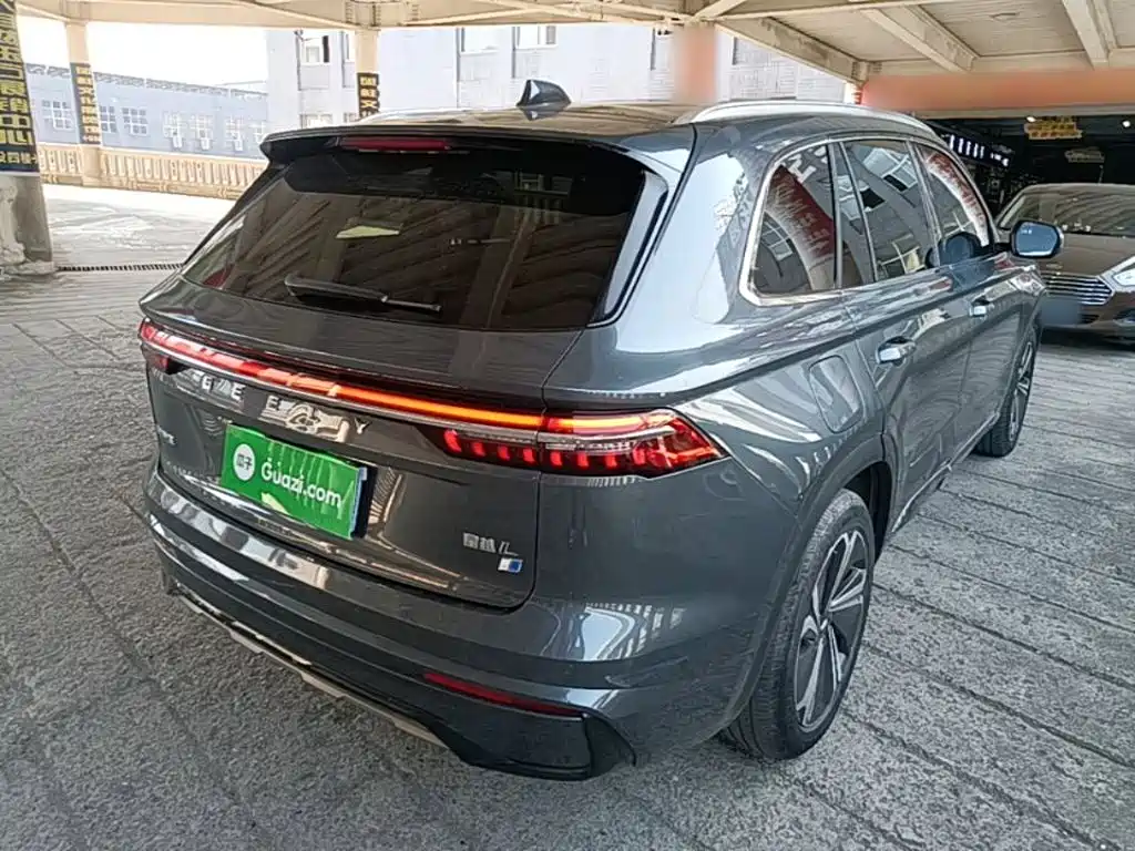 Фото 7 - Geely Monjaro