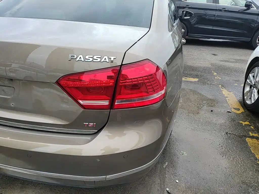 Фото 24 - Volkswagen Passat