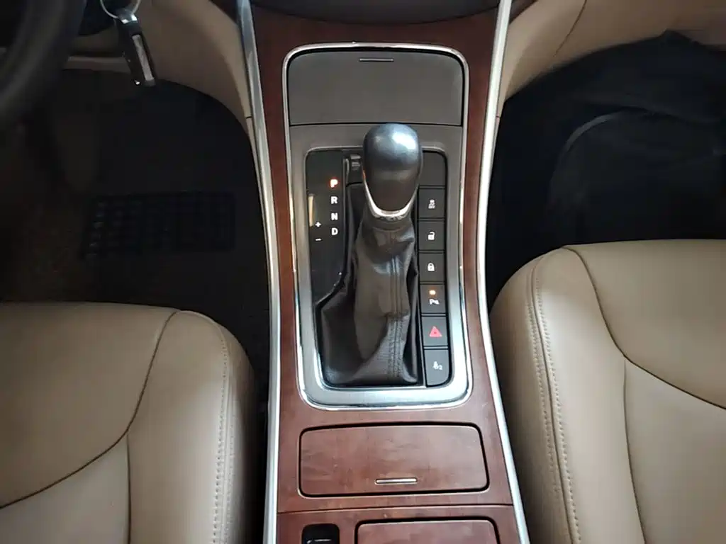 Roewe 950 2015 2015 1.8T Elite Edition