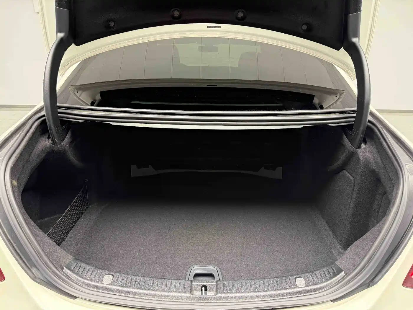 Mercedes-Benz E-Class 2018 E 300 L Sport Luxury фото 13