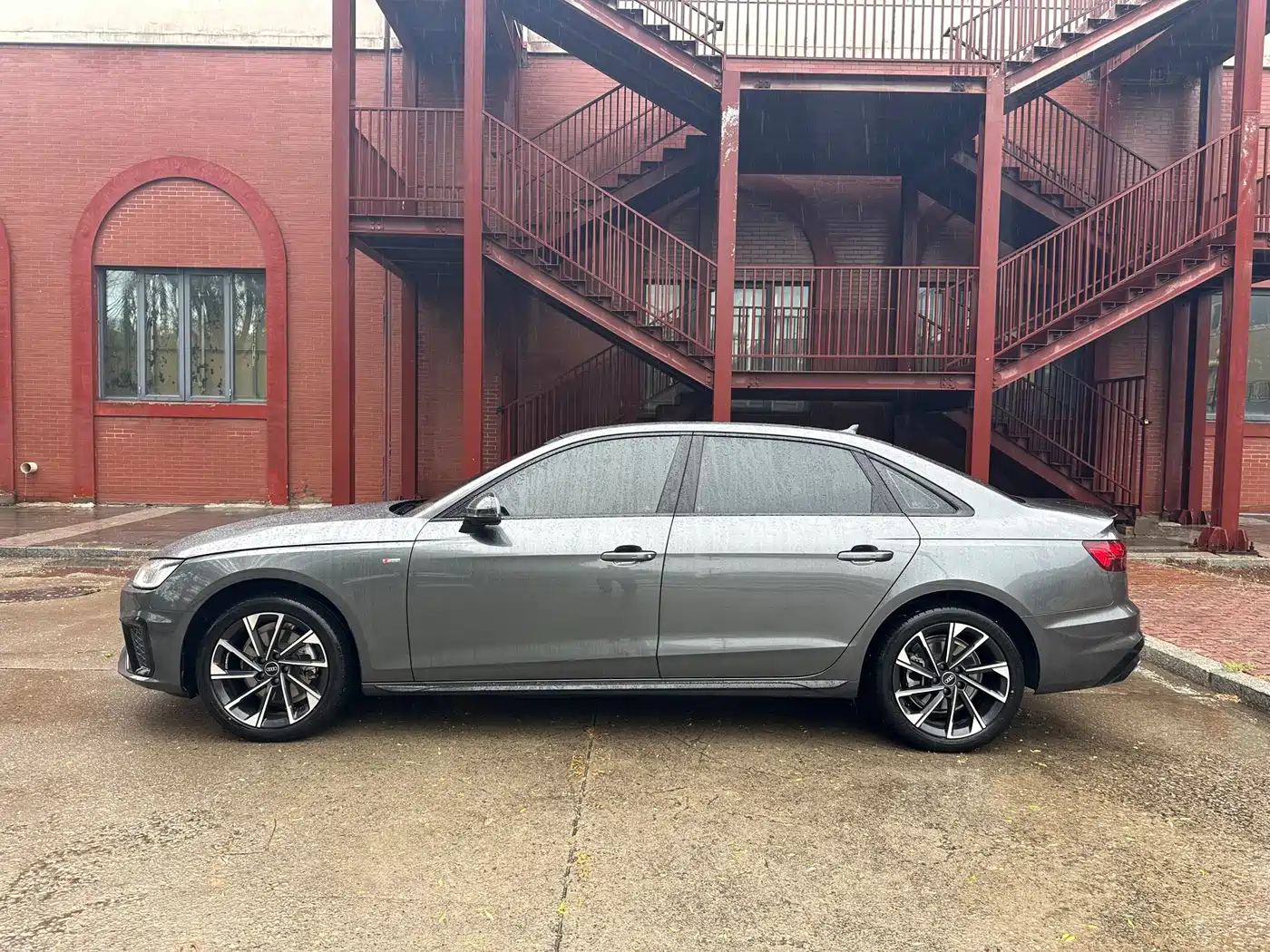 Audi A4L 2023 40 TFSI Luxury Sport фото 5