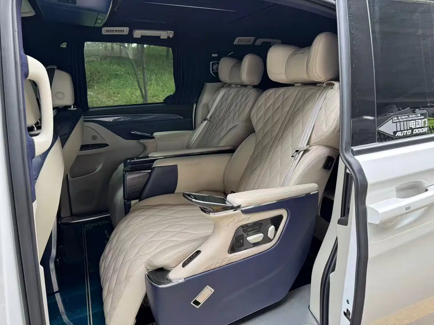 Buick GL8 2020 Model ES Landglory 653T Comfort фото 8