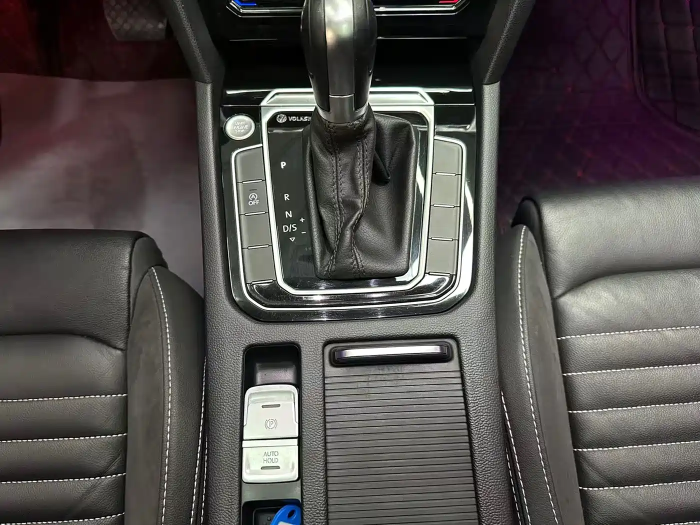 Volkswagen Magotan 2019 330TSI DSG Luxury China V фото 12