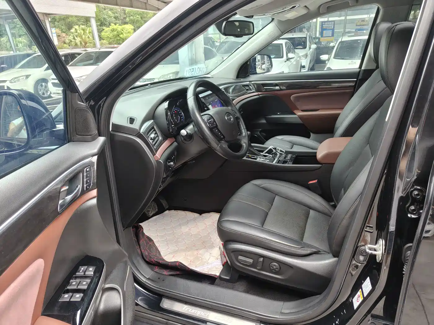 GAC Trumpchi Trumpchi GS8 2017 320T 2WD Luxury Smart Connect (7-seater) фото 7