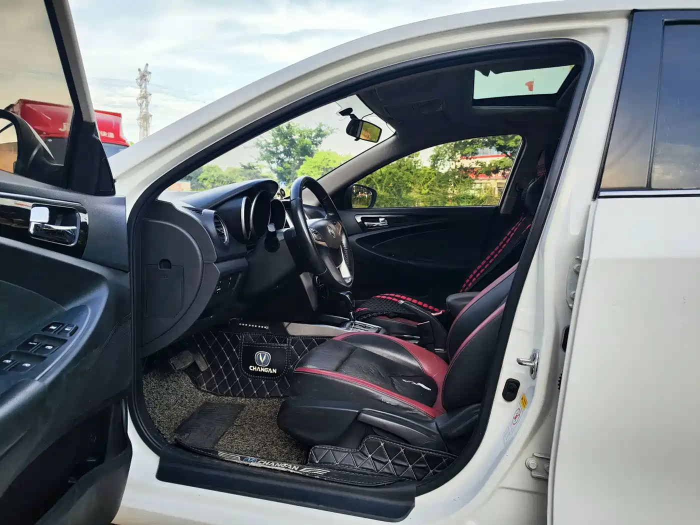 Фото 7 - Changan Eado XT