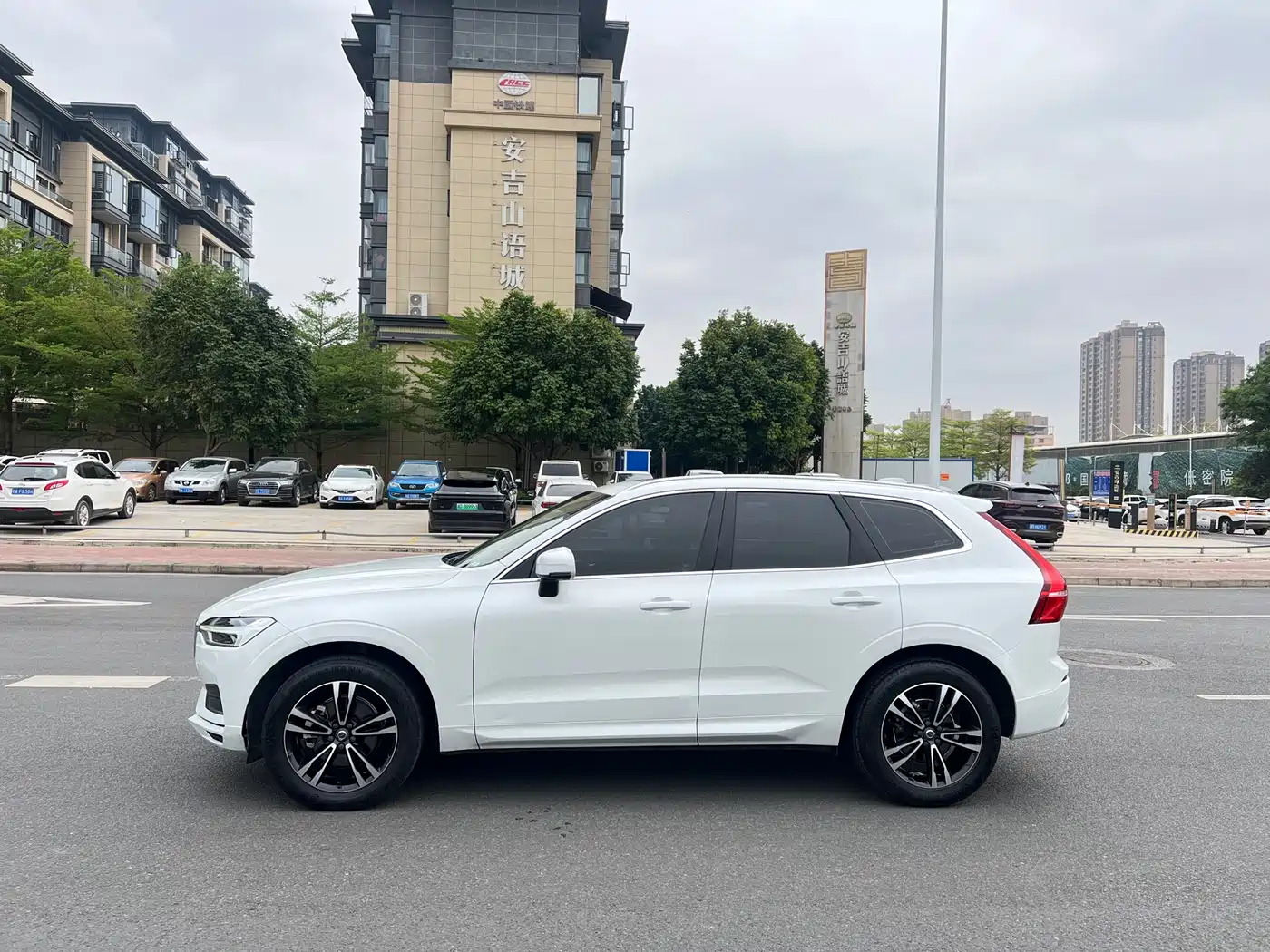VOLVO XC60
