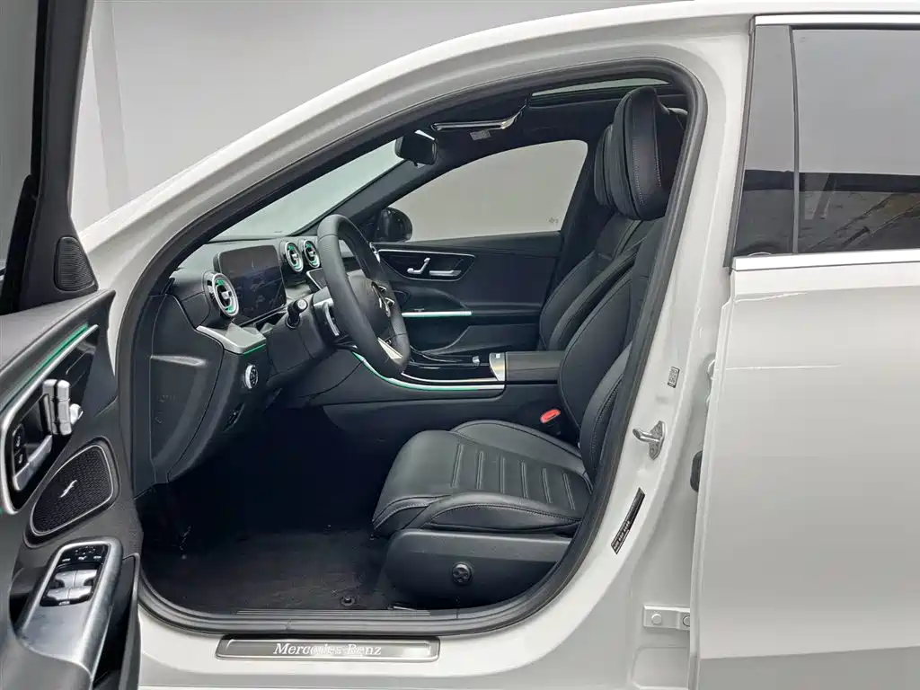Mercedes-Benz C-Class 2023 Facelift C 260 L Sport Edition фото 15