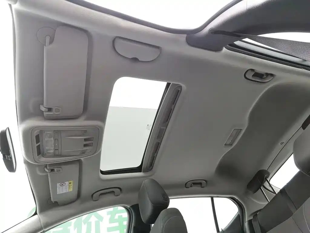 Photo 14 - Buick Verano