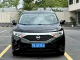 Photo 2 - Nissan Quest