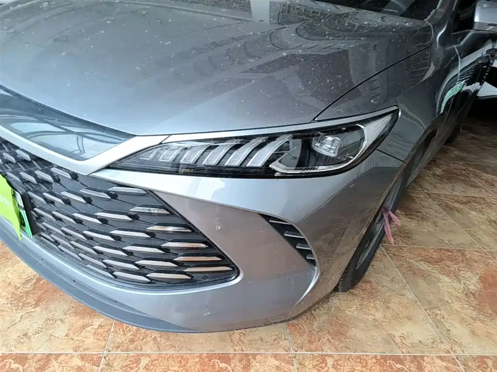 BYD Qin PLUS 2025 DM-i Smart Drive 55KM Leader фото 24