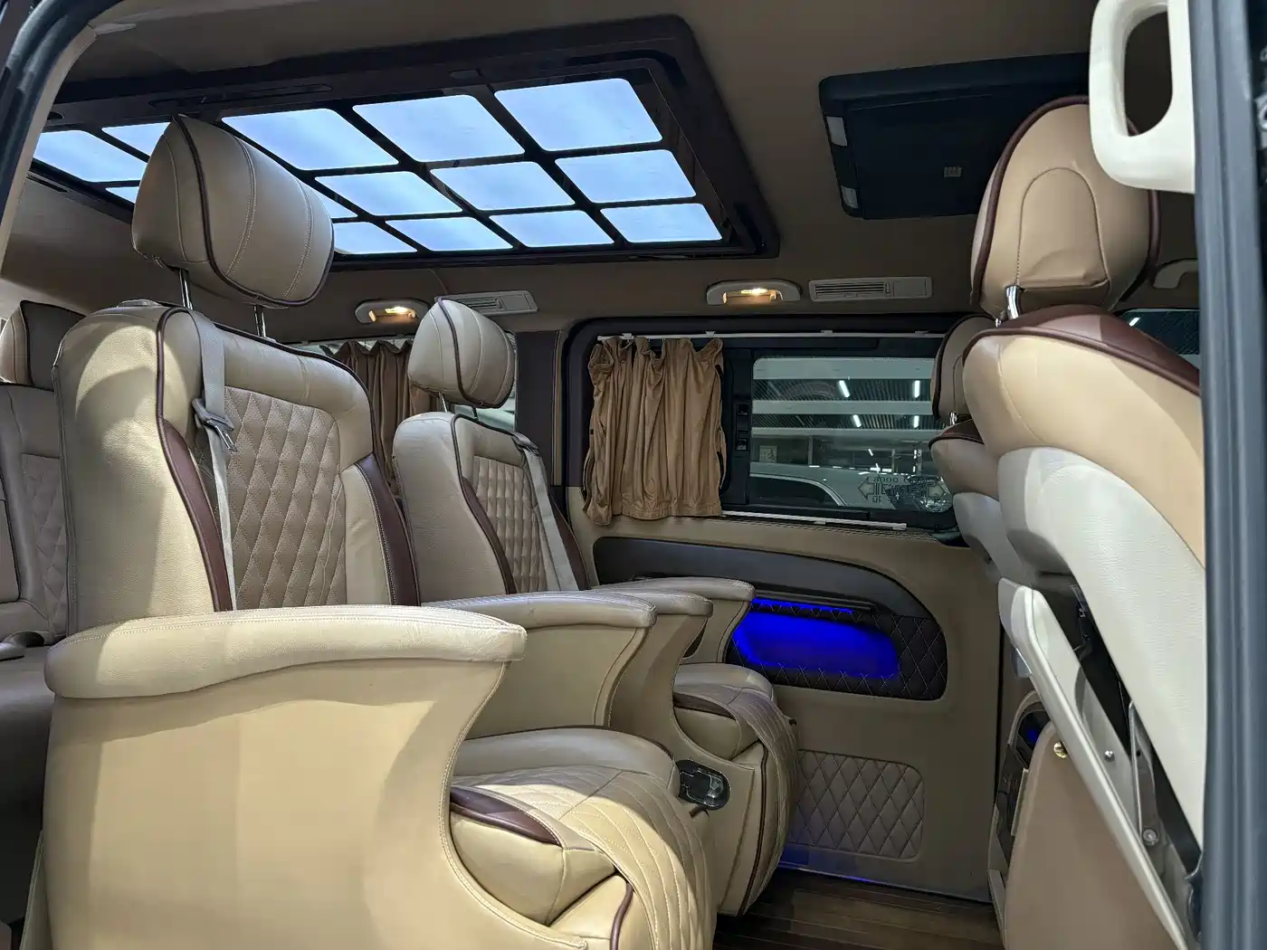 Mercedes-Benz Vito 2018 2.0T Business Edition China VI фото 17