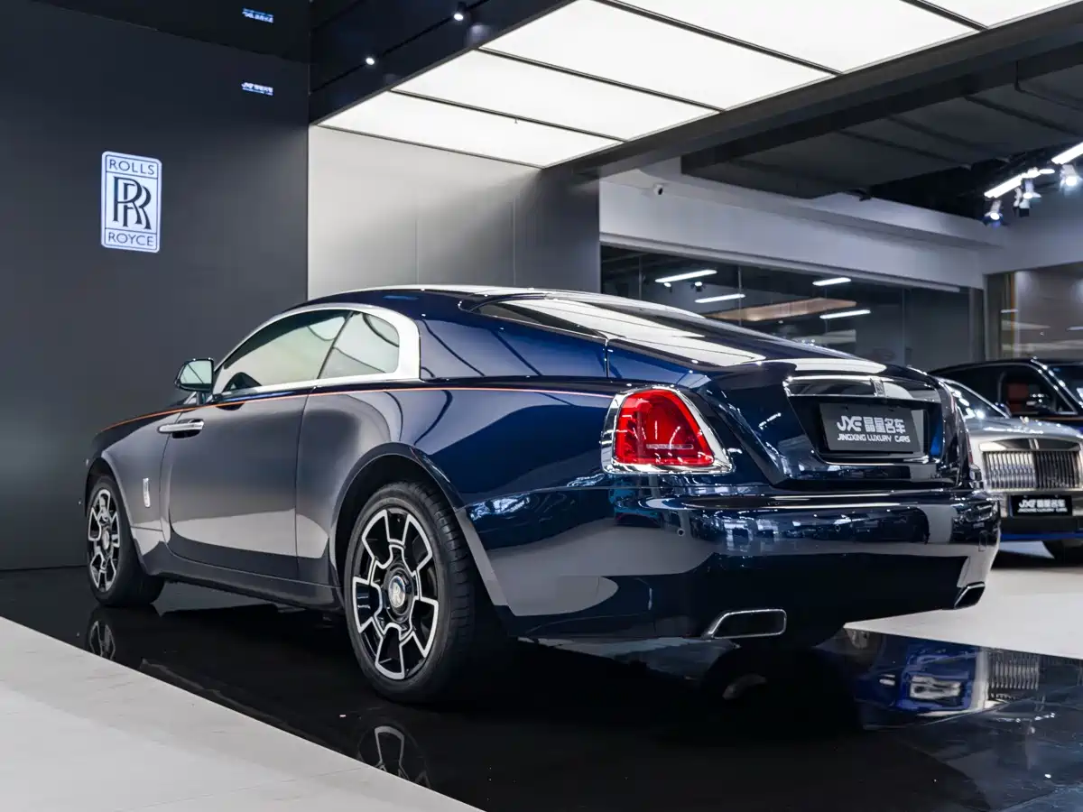 Фото 16 - Rolls-Royce Wraith