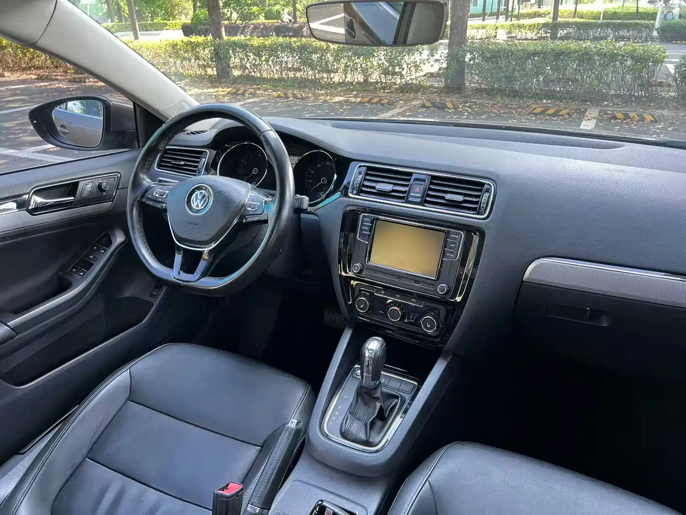 Volkswagen Sagitar 2017 180TSI Automatic Leading фото 7