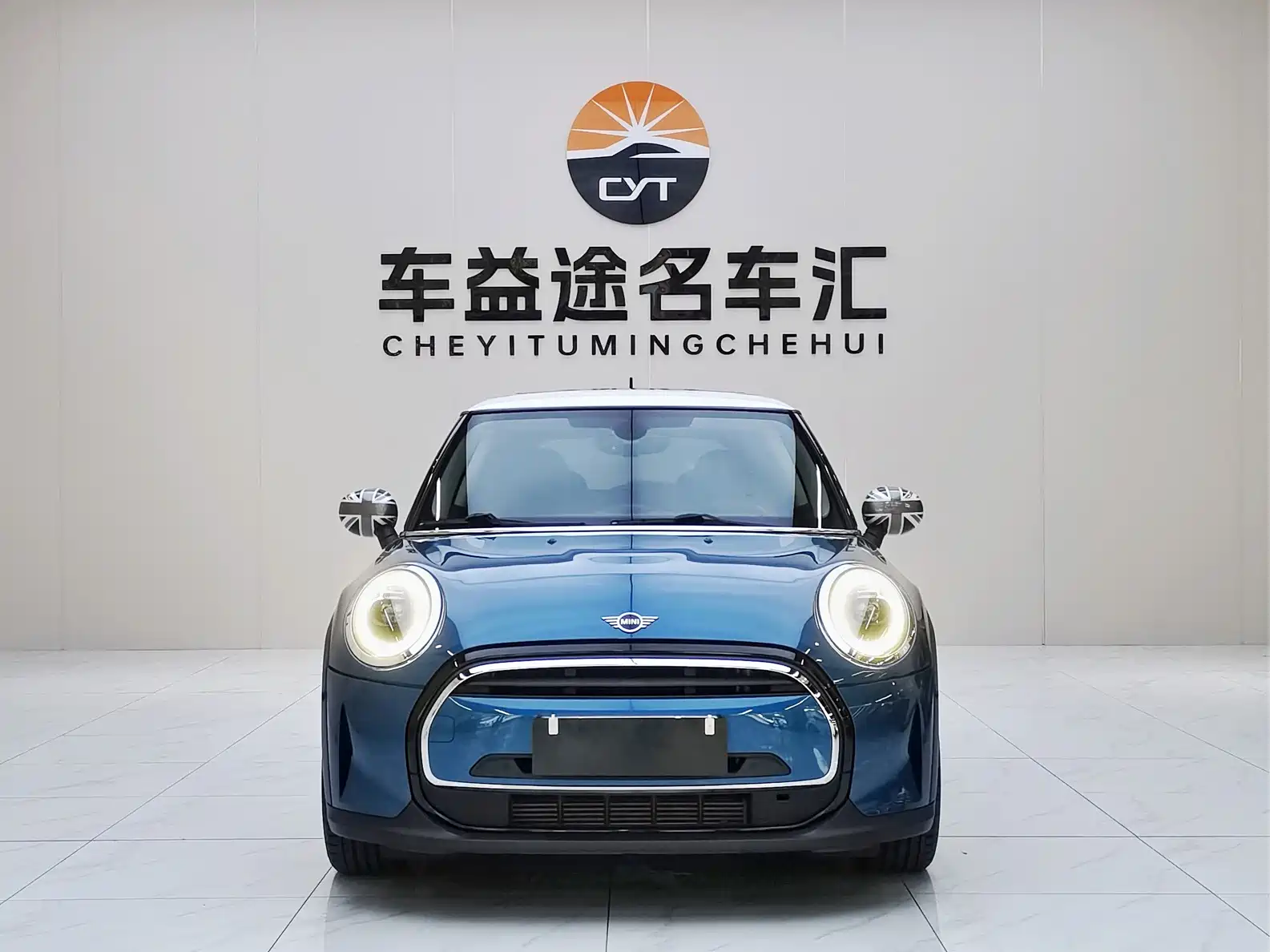 Фото 3 - MINI MINI