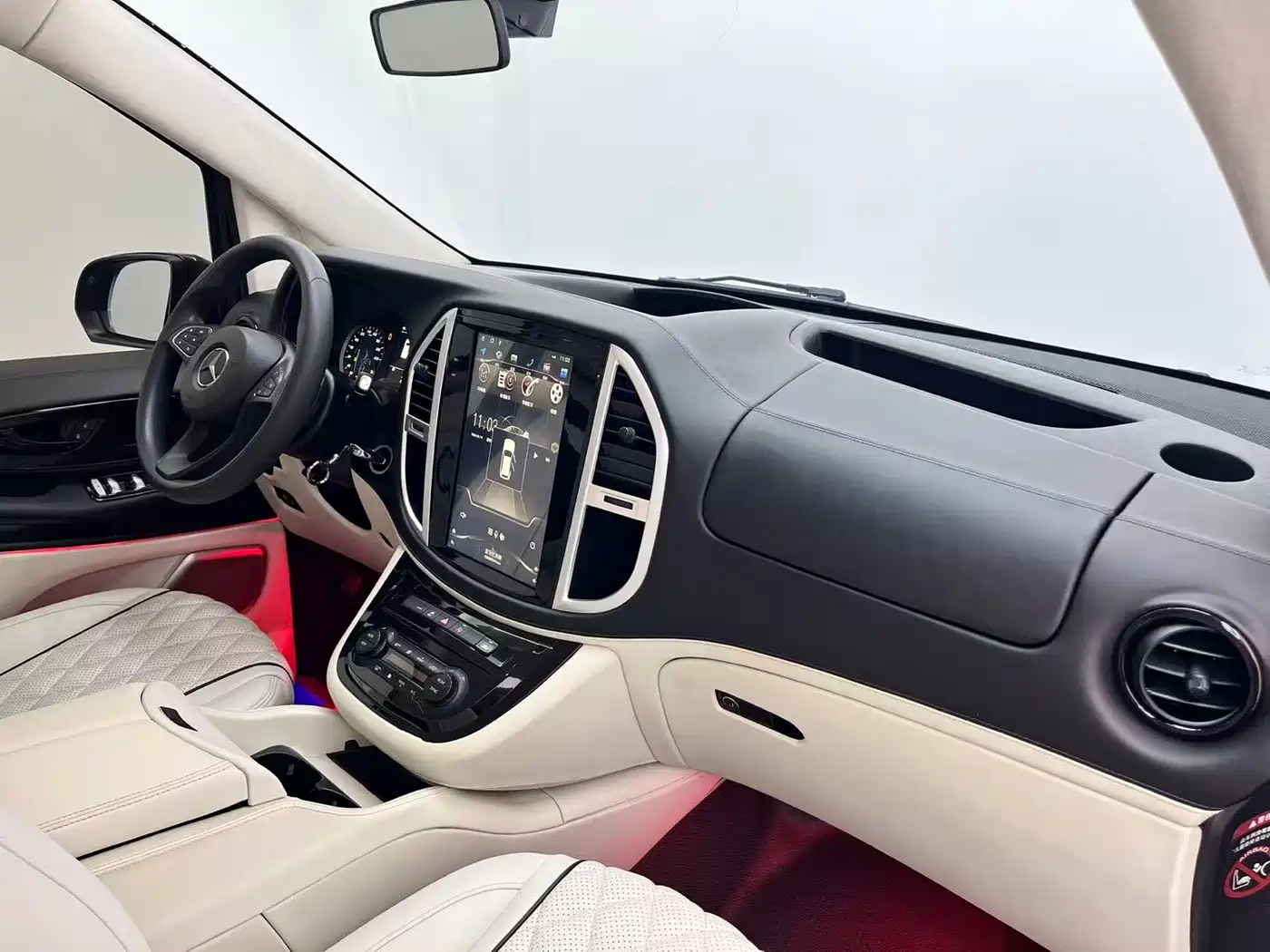 Mercedes-Benz Vito 2020 2.0T Elite Edition (7-seater) фото 16