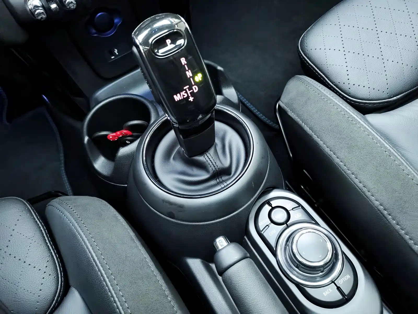 Фото 9 - MINI MINI
