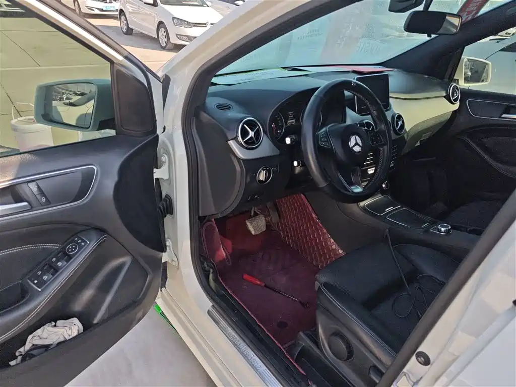 Mercedes-Benz B-Class 2017 B 200 Dynamic фото 12