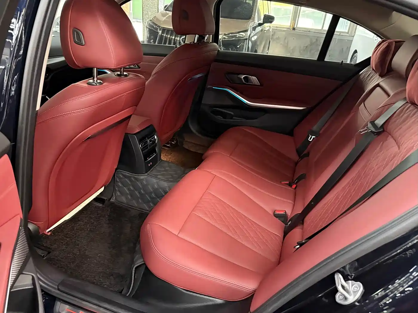 BMW i3 2025 eDrive 35 L фото 9