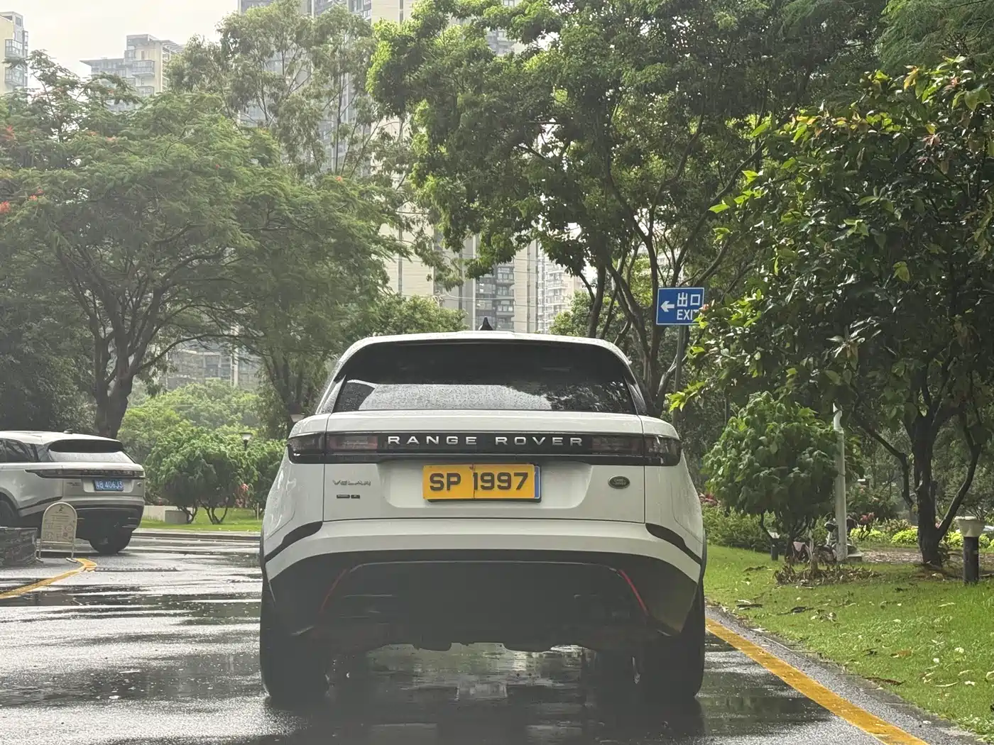 Фото 6 - Land Rover Range Rover Velar
