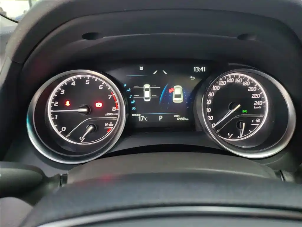 Toyota Camry 2021 2.0G Luxury Edition фото 12