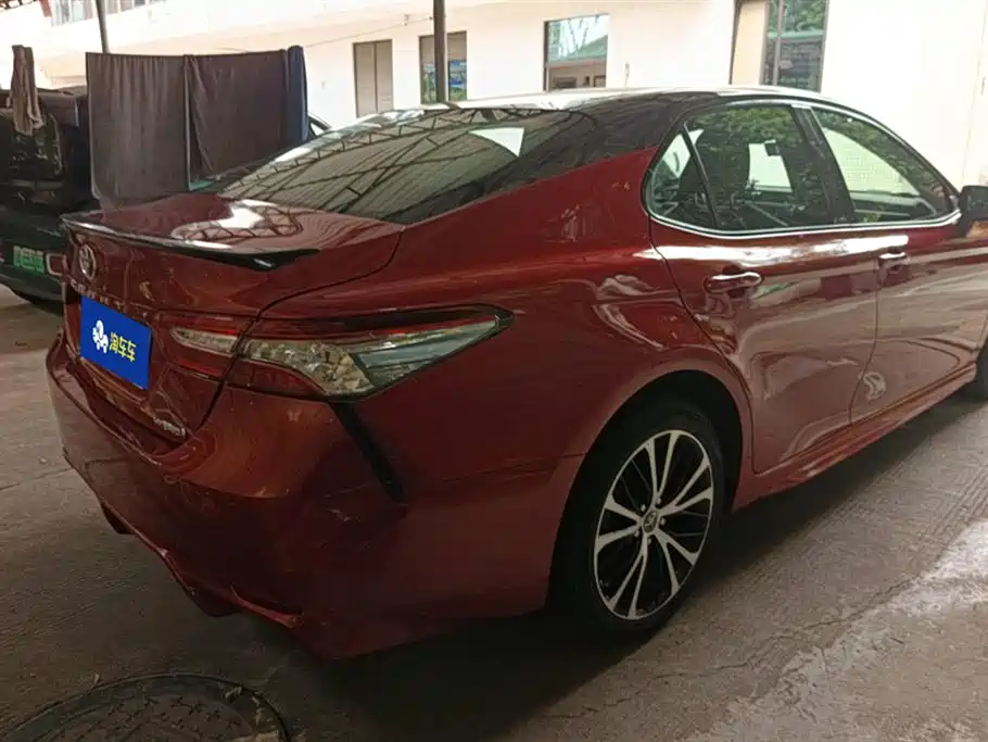 Toyota Camry 2019 Hybrid 2.5HS Trend Edition China V фото 3