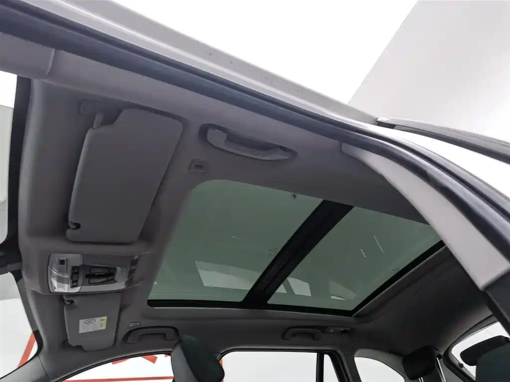 BMW X1 2016 sDrive18Li Fashion Model фото 14