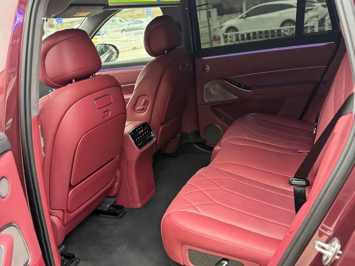 AITO Wenjie AITO M8 2025 Model Extended Range Ultra Edition 53.4kWh 5-Seater фото 7