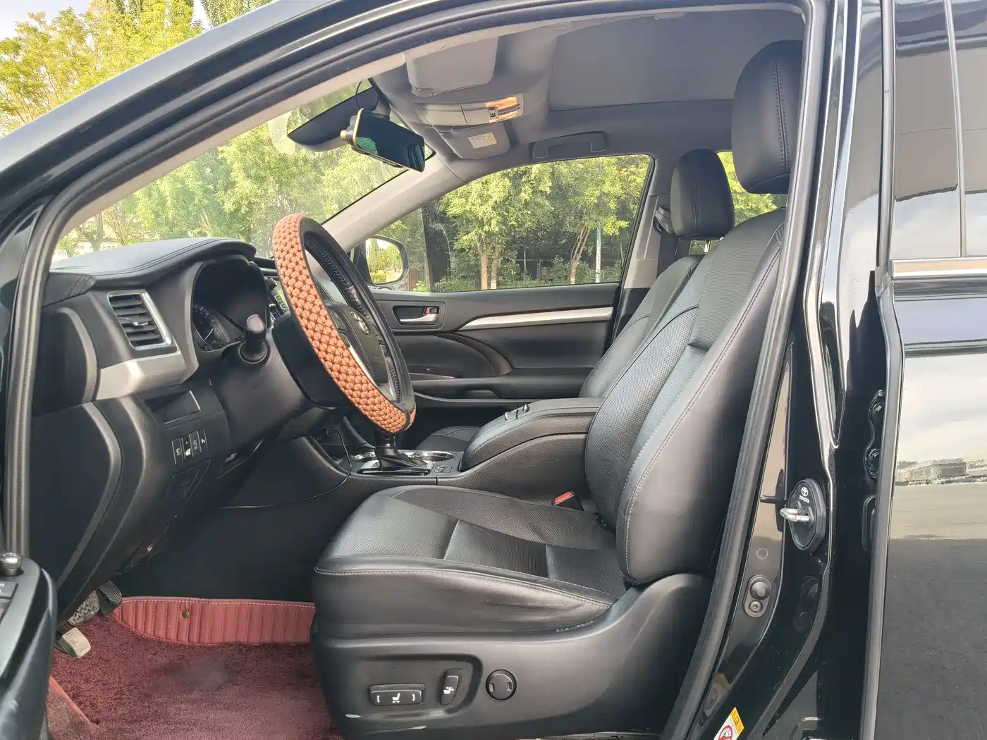 TOYOTA HIGHLANDER