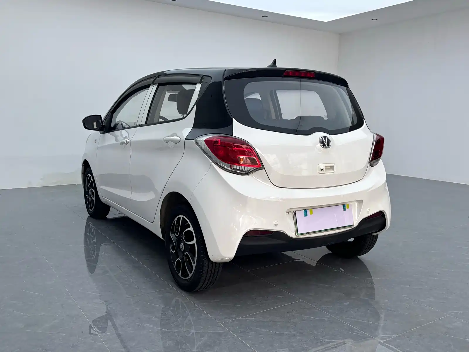 Photo 18 - Changan Benben E-Star