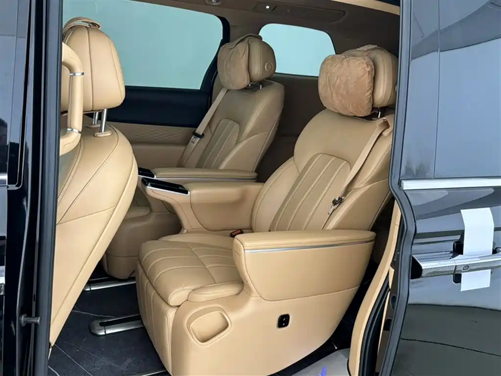 Voyah Auto Voyah Dreamer 2025 PHEV AWD Excellent Kunpeng Edition фото 21