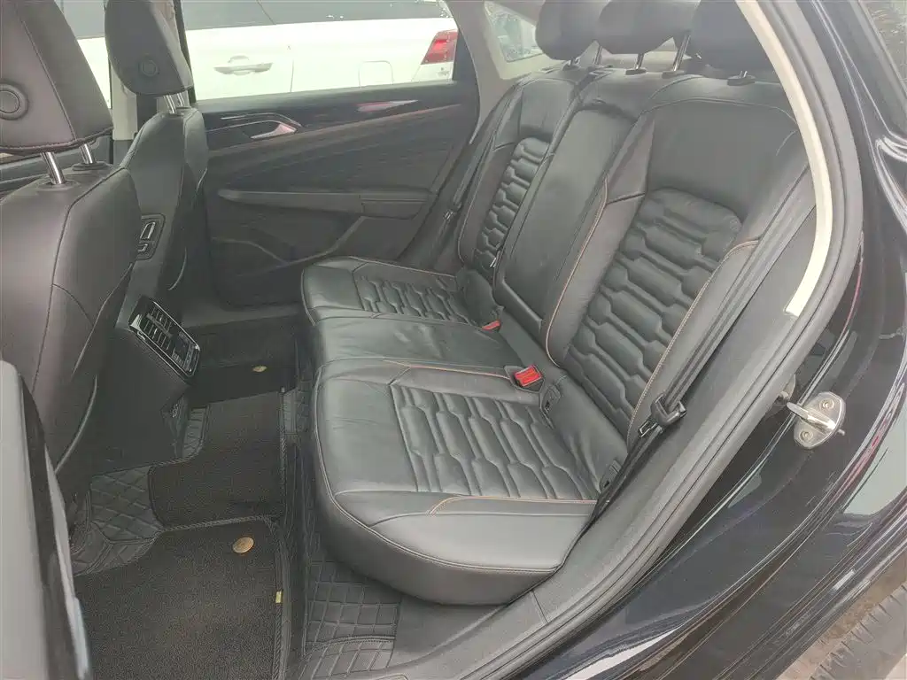 Volkswagen Passat 2019 330TSI Elite Version China VI фото 9