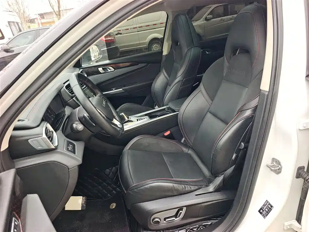 Lynk & Co 01 2017 2.0T AWD Pro фото 15