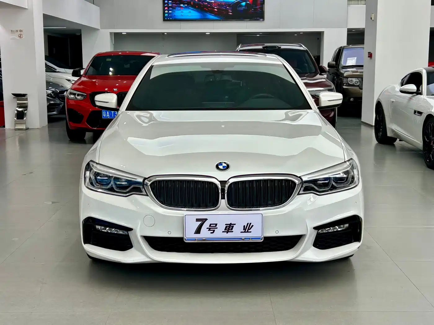 BMW 5 Series 2018 525Li Luxury Package фото 2