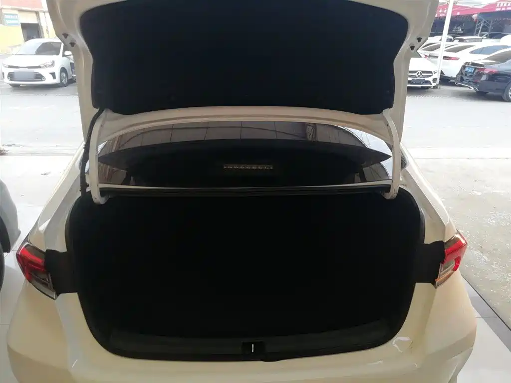 Toyota Corolla 2021 1.2T S-CVT Elite Edition фото 15
