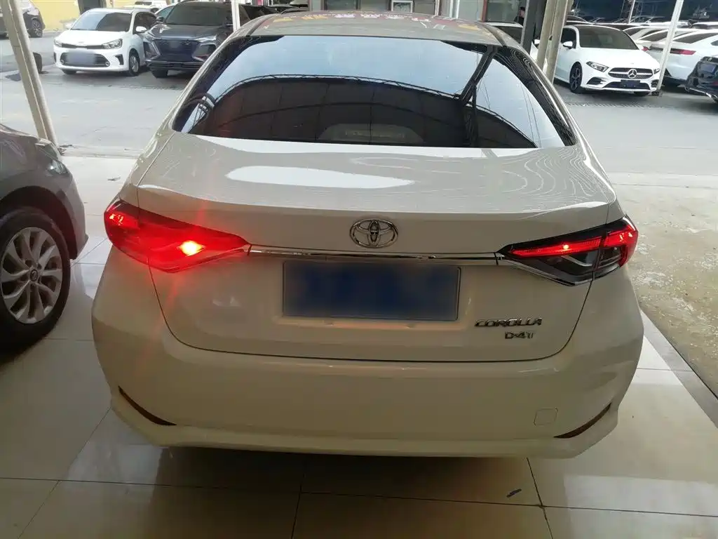 Toyota Corolla 2021 1.2T S-CVT Elite Edition фото 4