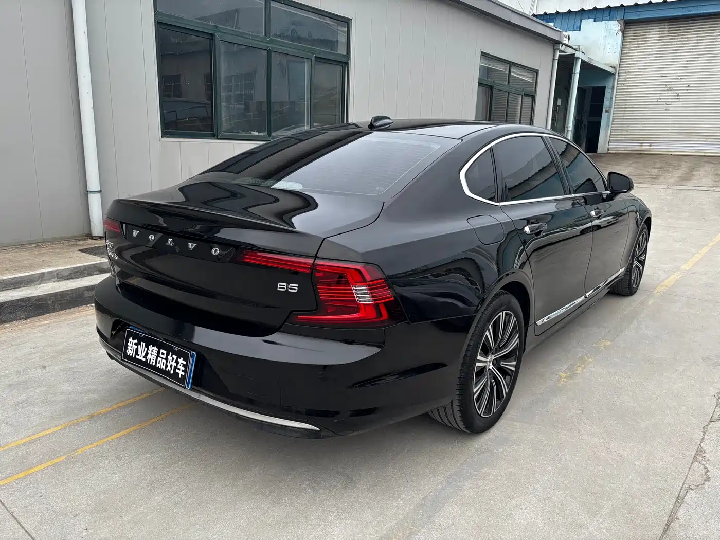 Volvo S90 2021 Model B5 Inscription Luxury Edition фото 12