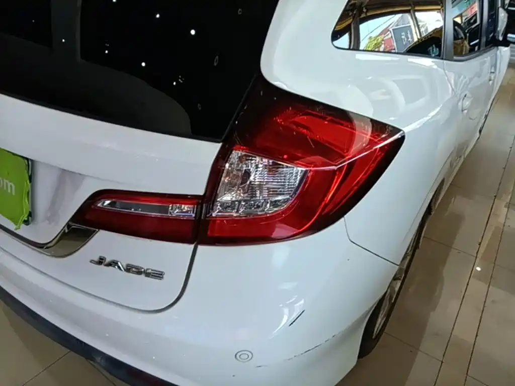 Honda Jade 2014 2014 1.8L Automatic Comfort Elite 5-seater
