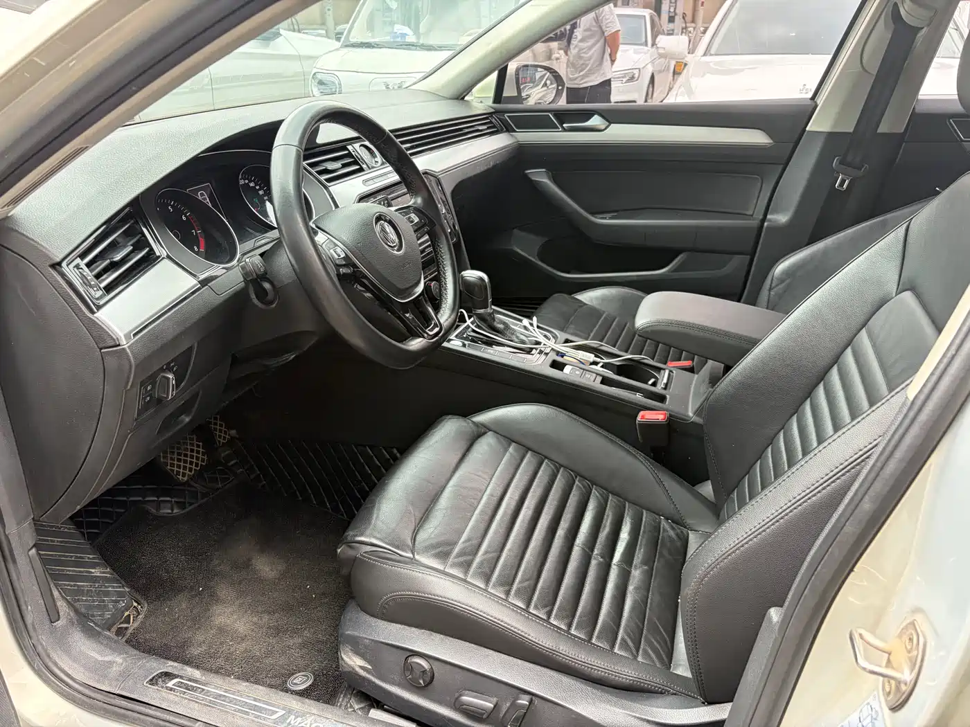 Volkswagen Magotan 2018 280TSI DSG Leading фото 6