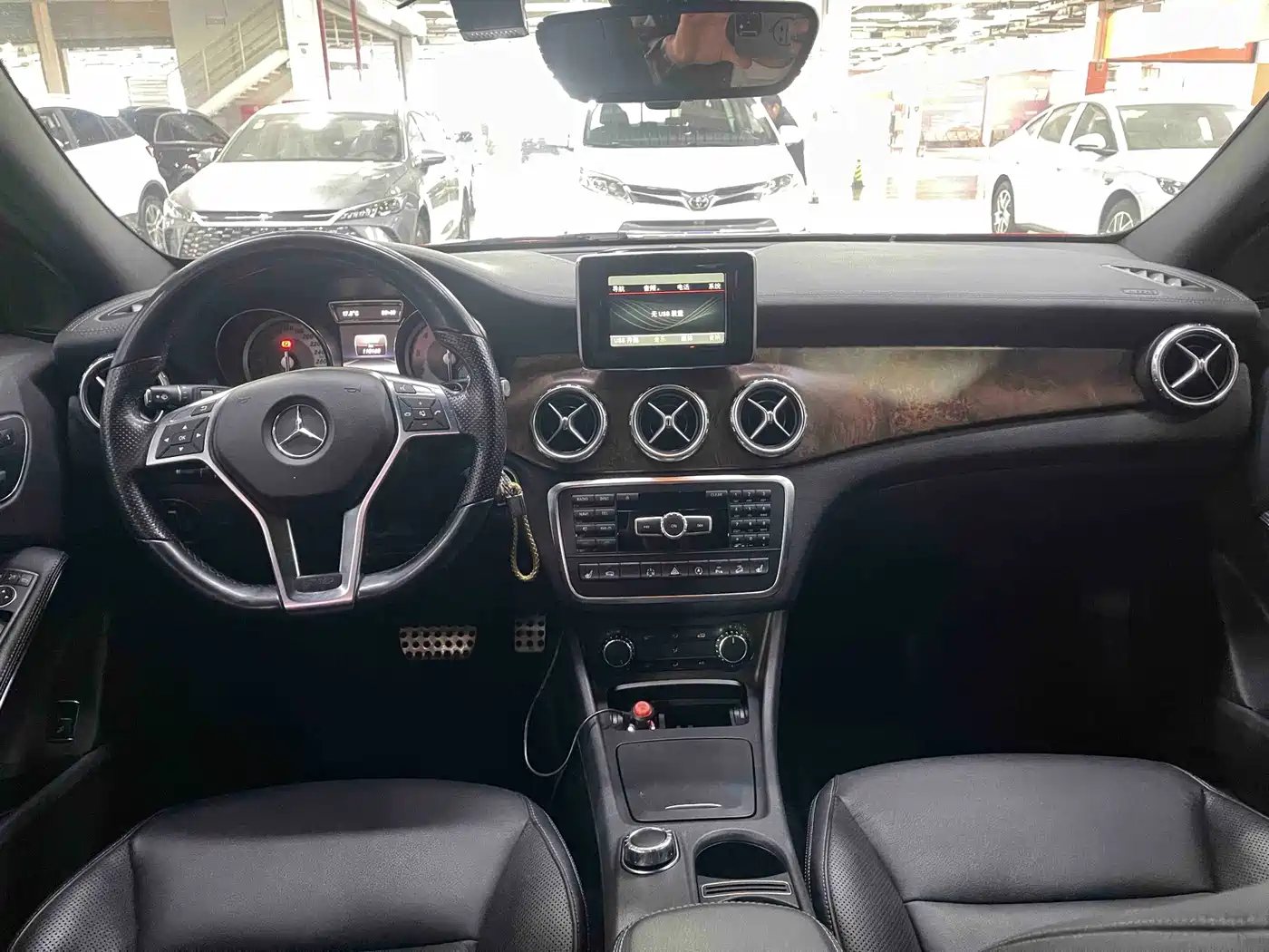 Mercedes-Benz GLA 2015 GLA 260 4MATIC Sport фото 9